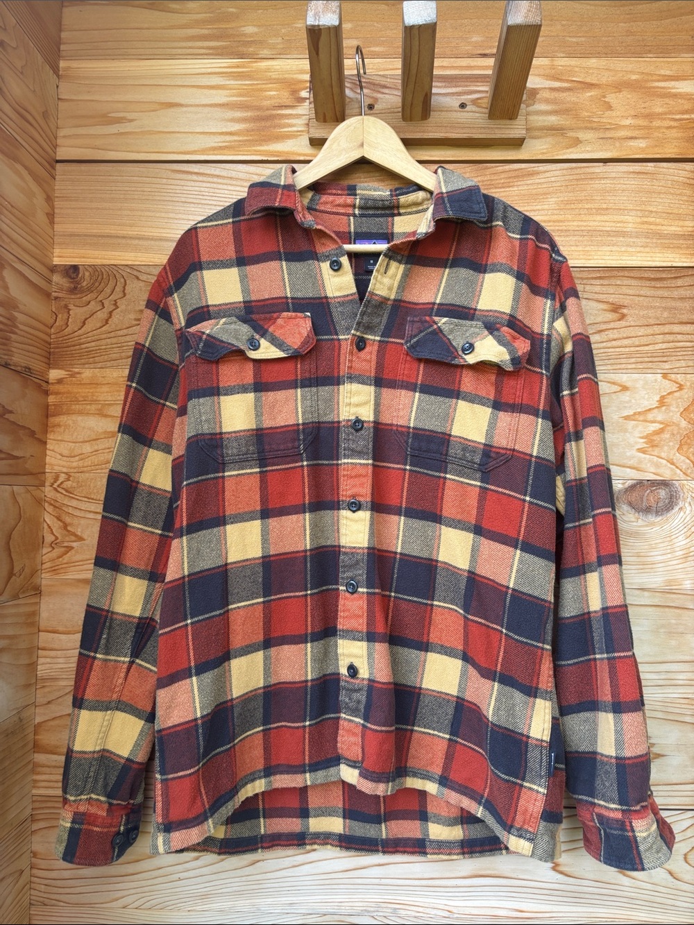 Patagonia Fjord Flannel Shirt Men’s M Orange Gray Yellow Plaid Organic Cotton